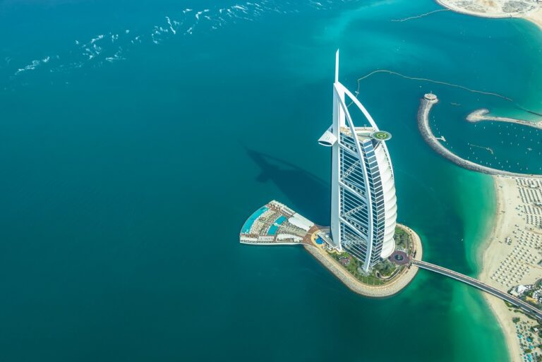 Burj Al Arab Review: Enjoy Every Moment of Your Dubai Holiday at the ...